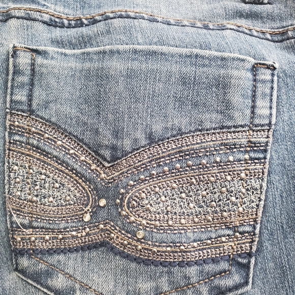 Baccini light wash rhinestones jeans - Picture 2 of 7